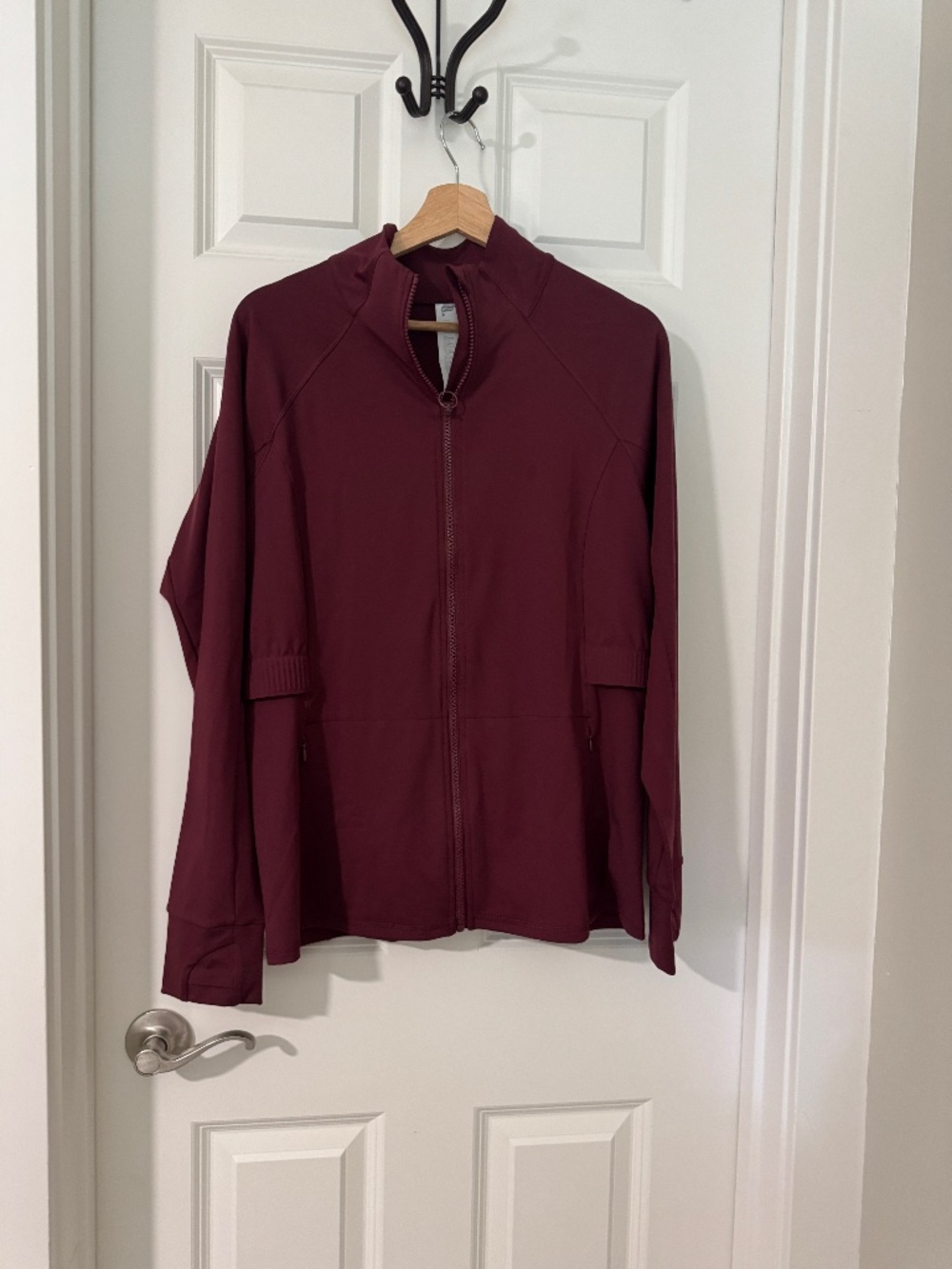 Fabletics NWOT Trinity Performance Jacket XL active jacket in merlot